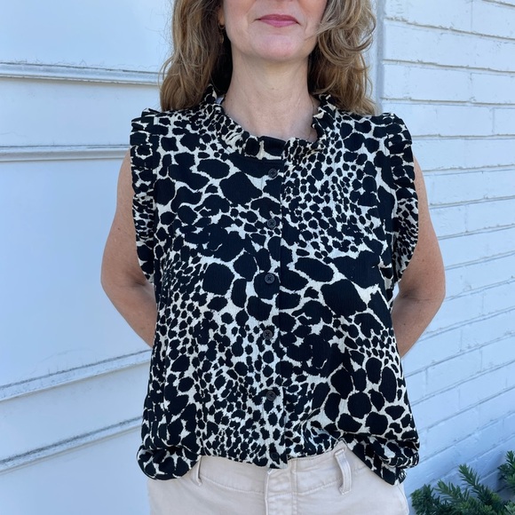 Beautiful animal print classy blouse - Picture 1 of 5